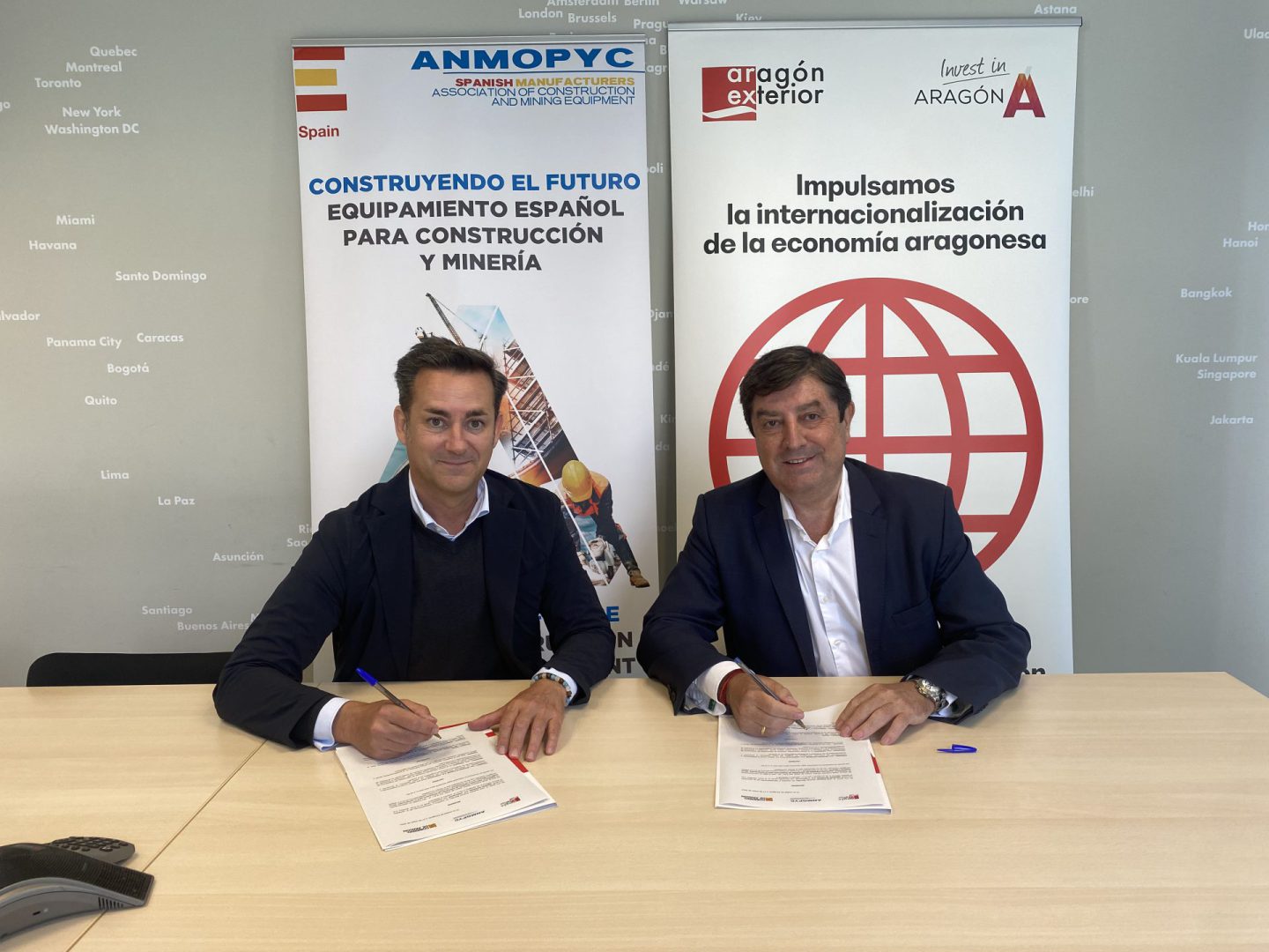 En este momento estás viendo ANMOPYC y Aragón Exterior colaborarán en varias actividades para fomentar la internacionalización de los fabricantes de maquinaria de construcción