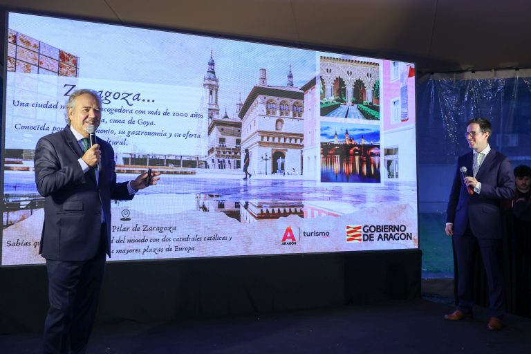 El director general de Turismo y Hostelería, Jorge Moncada, junto al jefe de servicio de Promoción Turística, Ignacio Rodríguez.