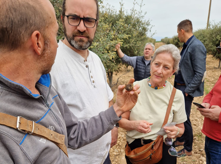 En este momento estás viendo Aragón Exterior e ICEX firman un convenio para traer cinco misiones de compradores agroalimentarios internacionales a Aragón